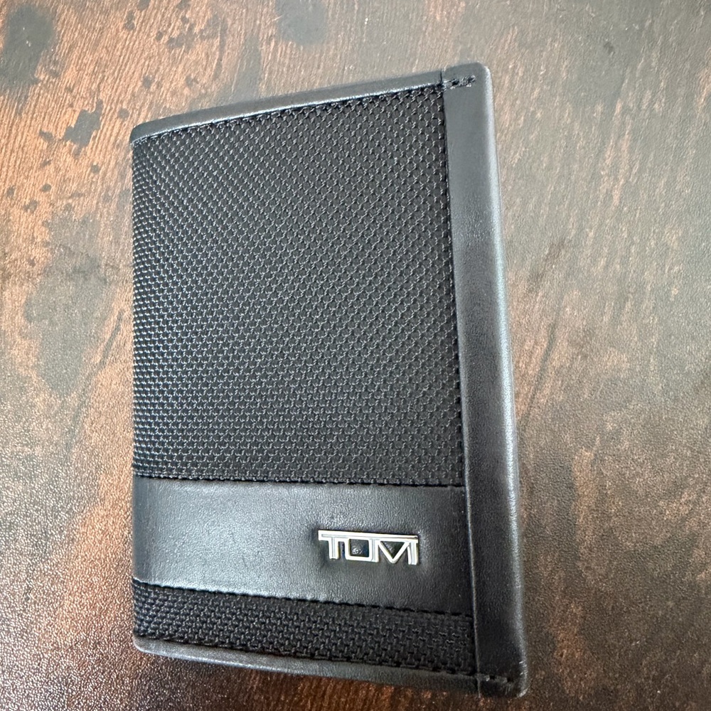 NWT Tumi Black Nylon and Leather Card Holder